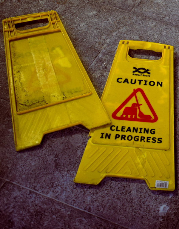 caution stand